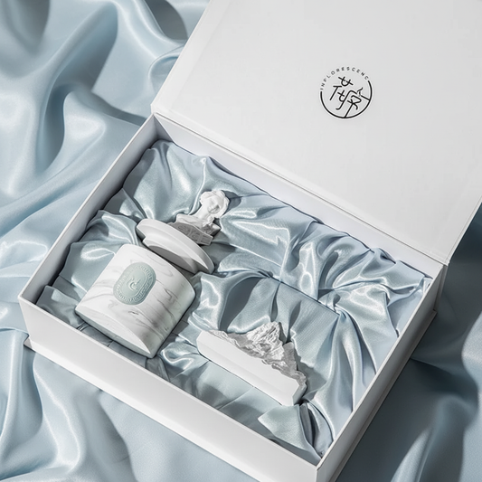 Valentine's Day Aromatherapy Candle & Essential Oil Gift Box